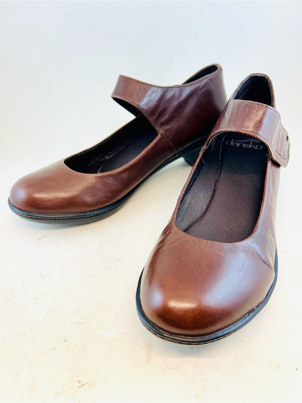 Dankso Brown Kidskin Leather Bess Adjustable Mary Jane Low Heels, size 39 8.5 9